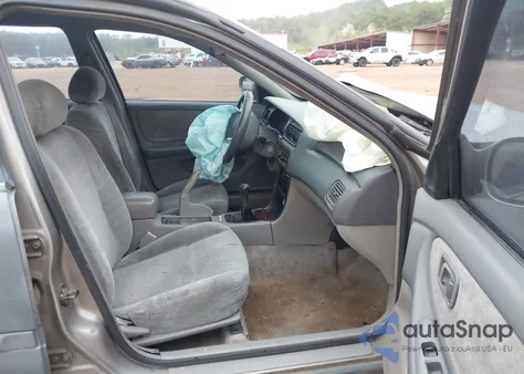 2000 Nissan Altima Gle/Gxe/Se/Xe z USA, uszkodzony, nr VIN 1N4DL01D2YC224073